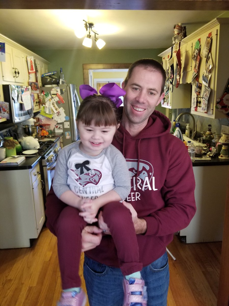 SarahLindh's tweet photo. And they're off to cheer on @WestoshaCheer at the conference tournament #LittlesLove #ADkid #daddyslittlegirl https://t.co/bqO9eN1YnK