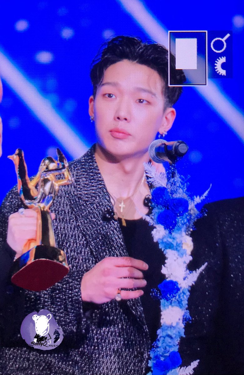 BobbyQ1221's tweet photo. 20190105 골든디스크 어워즈

#김지원 #바비 #바비큐 #bobby #bobbyq #バビ https://t.co/eZC6CpYaYC