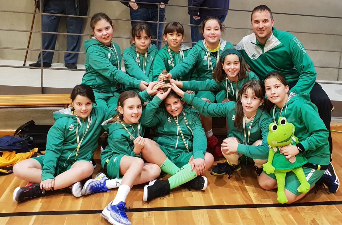 KtolicBasket's tweet photo. Resultats dels nostres equips femenins al TORNEIG FEMENI 2019 del @cbcastelldefels ‘Diada del Bàsquet Català Femení’ 🏀
#cadetbfem 4s
#preinfantilfem 1rs
#miniAfem 2s
#preminifem 1rs

#basquetcentrecatolicLH #ktolicbasket #ktolic #somverds #basquet #baloncesto #lh #lhospitalet https://t.co/SNxYbLd9qc