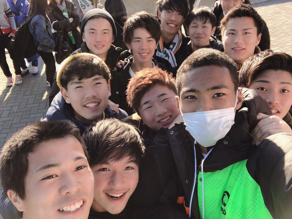 _seeyou30_'s tweet photo. いやーホントにナイス👍👍
来週の応援行きます⚽️⚽️⚽️
#青森山田
#高校サッカー https://t.co/xQzGaejLod