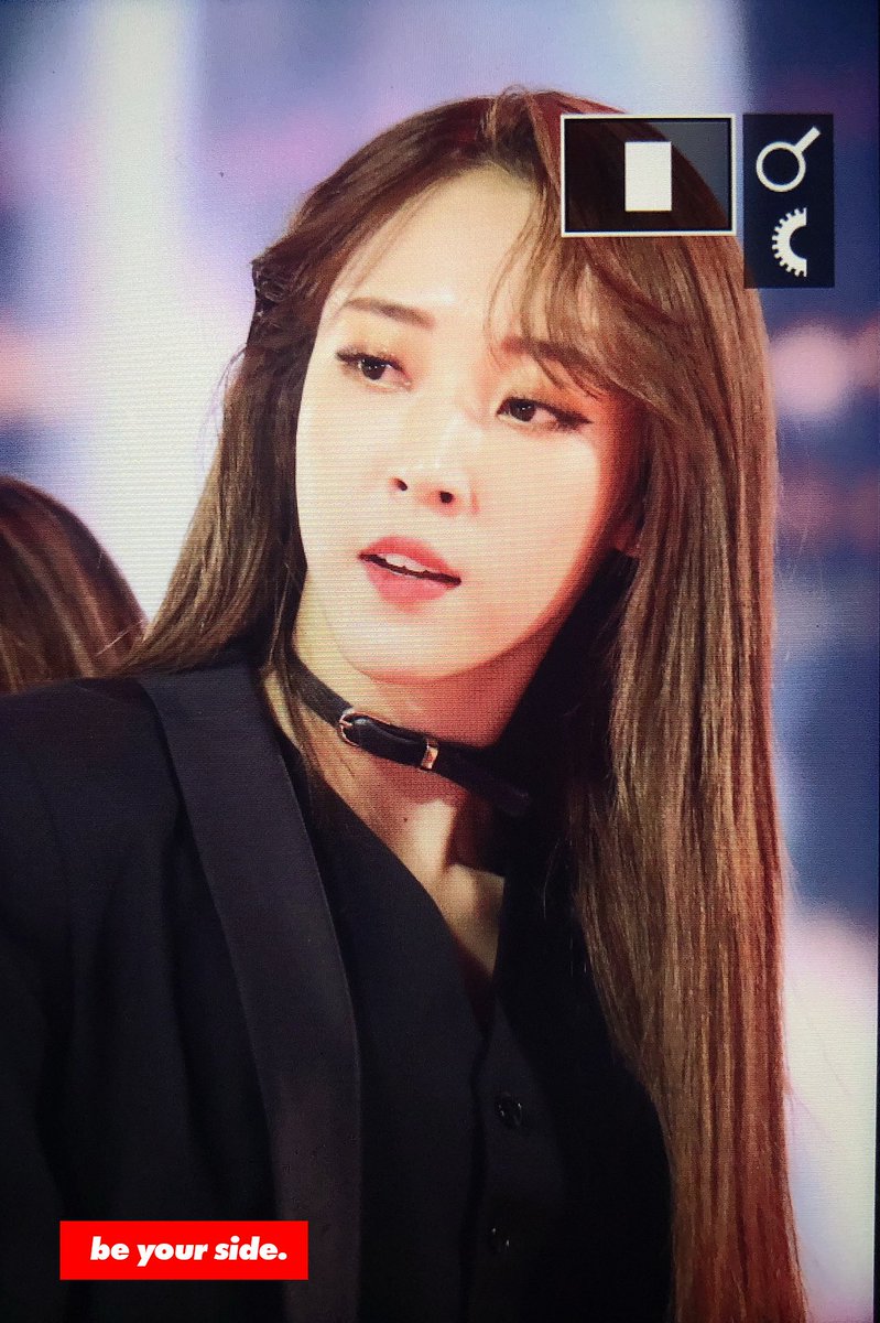 BE_YOUR_SIDE's tweet photo. 190105 골든디스크 문별 프리뷰1

문별 황제님ㅜㅜㅜㅜㅜ

#문별 #마마무 https://t.co/ahuDpGkcuF