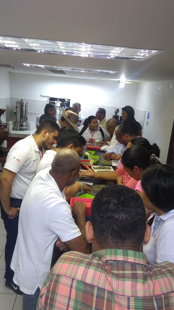 CAFICOSTA's tweet photo. Taller de Homologación de Criterios de Calidad y protocolos de acopio en ALMACAFE @CesarComite @FedeCafeteros Equipo de Ing Agrónomos, Directivos y Productores CAFE CARIBE @CafedeColombia en #cafepcvalledupar @TuValledupar @vparnoticias https://t.co/jsRHamWpHX