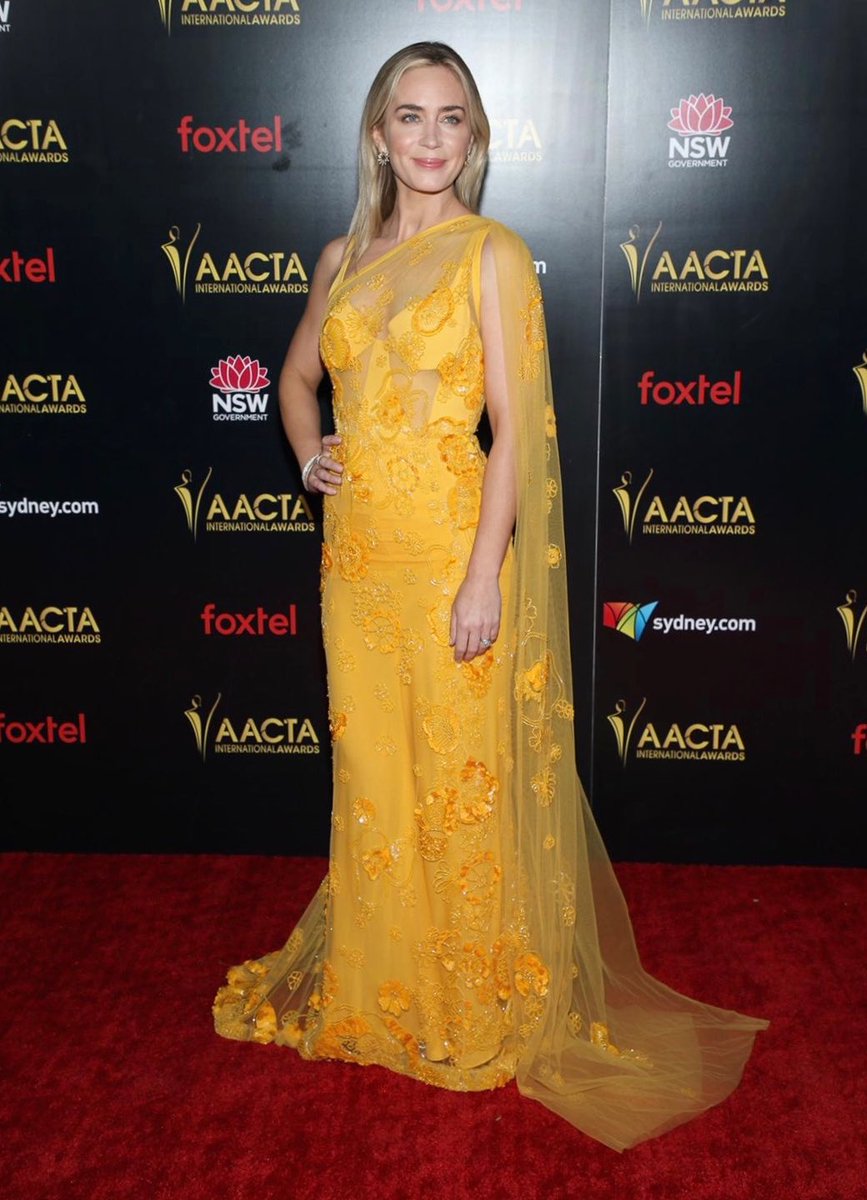 ElieSaabWorld's tweet photo. A ray of sunshine, #EmilyBlunt in ELIE SAAB Ready-to-Wear Spring Summer 2019 at the 8th Annual AACTA Awards in Los Angeles https://t.co/AzBqtT4F0c