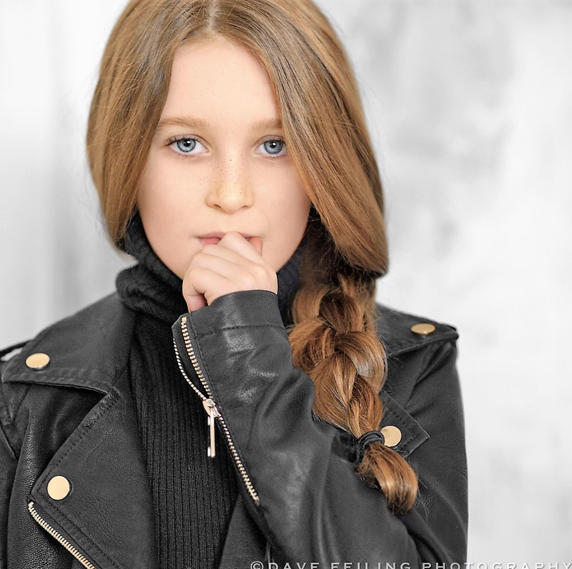 _brooklynsummer's tweet photo. What I great day I had yesterday at this amazing photoshoot! Can't wait to show you the photos... here's a sneak peek! ✨https://t.co/gvgsFlv7ar
Photographer: Dave Feiling https://t.co/XpF6EwlE8L
#brooklynsummer #aidenanderson #davefeiling #mikkifoster #photooftheday https://t.co/XSGlf15Jzo