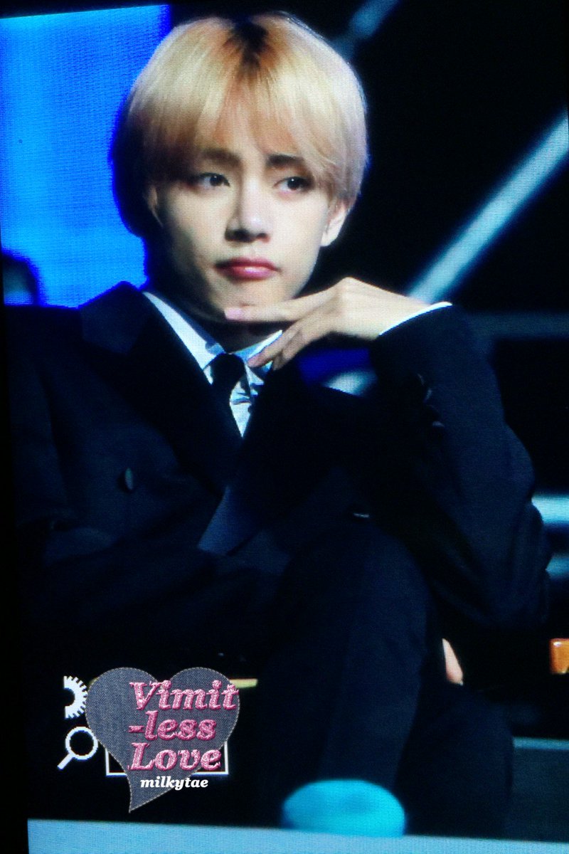 Vimitless_Love's tweet photo. 190105 GDA pre

#뷔 #김태형 #V #KimTaehyung
#WePurpleV #金泰亨 @BTS_twt https://t.co/SuFX5yoUz8