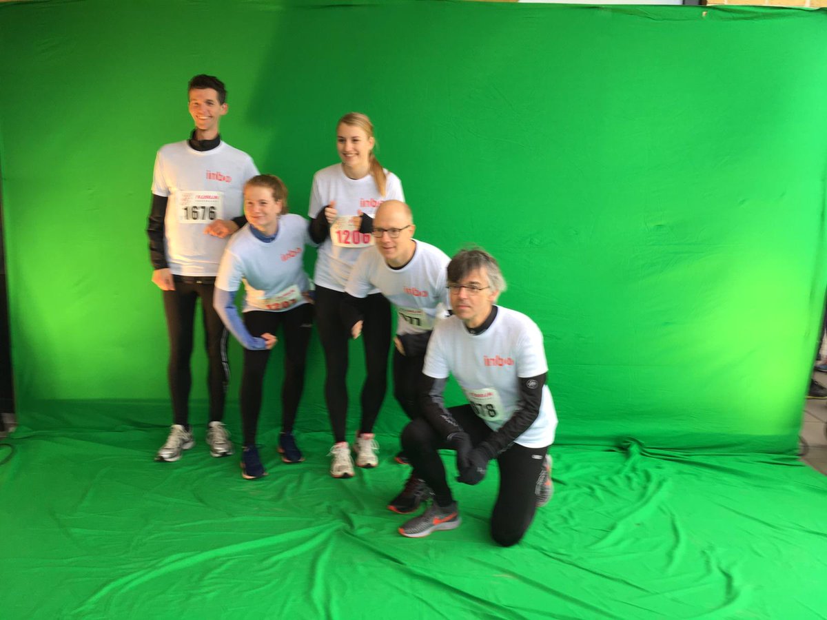 FlorijnLoop's tweet image. Natuurlijk iedere loper en/of team op de foto. Mede mogelijk gemaakt door De Kiekjesbus