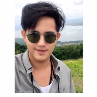 775411Bell's tweet photo. #NewProfilePic https://t.co/9EY6BcD2lY