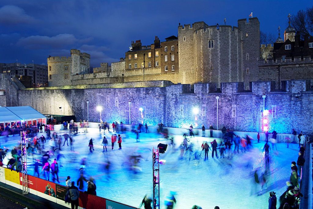 It's the last weekend to ice skate by the Tower of London, so if you are holiday-sick and haven't taken advantage of the ice rink season yet, this is your chance!  ⛸️