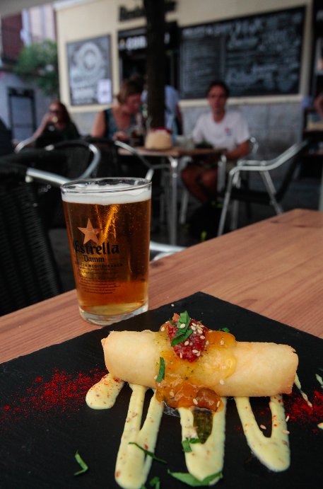 ¿Probasteis la ruta de tapeo de Malasaña con <a href="/estrelladamm/">Estrella Damm</a>? 🍴
En #GetMAD2019 volvemos con más manjares del espacio exterior. 📡

Fotos: @blueinigo.