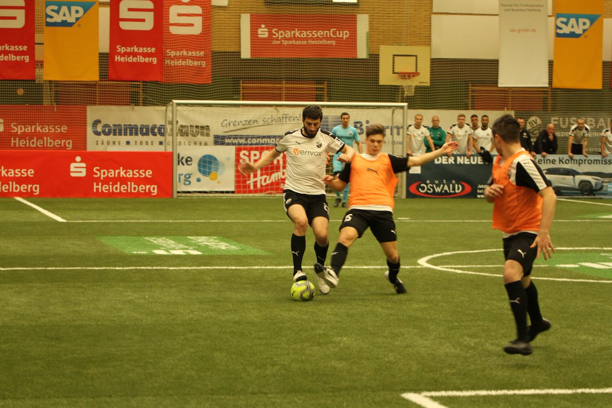 SV_Sandhausen's tweet image. Souveränes 6:1 gegen #Ketsch - sauberer Start in den zweiten Tag! 💪⚫⚪
___________
#SVS1916 #WirEchtanders #SparkassenCup2019