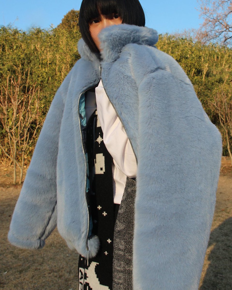 apoc_seoul's tweet photo. Lovely fur-jacket.💕
_
SKY-BLUE.
[LAST RESTOCK.]
🔜11.JAN.2019💫
_
#APOC #APIECEOFCAKE #SEOUL
#2018fw #holiday #capsule #collection https://t.co/8mE4WCu7U0