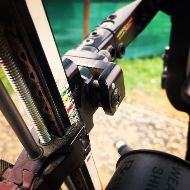 forgiss's tweet photo. Getting back in the groove on 40yds - had a nice day shooting with my son at @archers.edge ... and in other news, time for a new sight tape! #sureloc #targetarchery #targetarchery #archersedge https://t.co/UmKATt8O1U