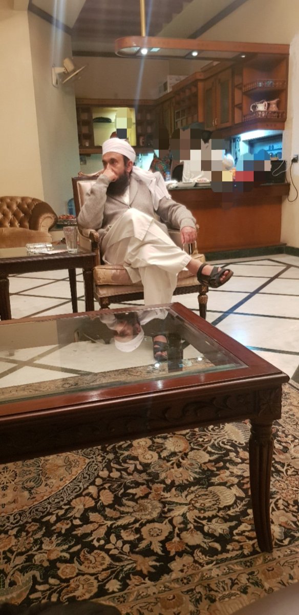 MominaBasit1's tweet photo. Met #MaulanaTariqJameel sb today.A man bestowed with knowledge and character. May Allah SWT endow him with health and life ... https://t.co/rC92HYIA2q