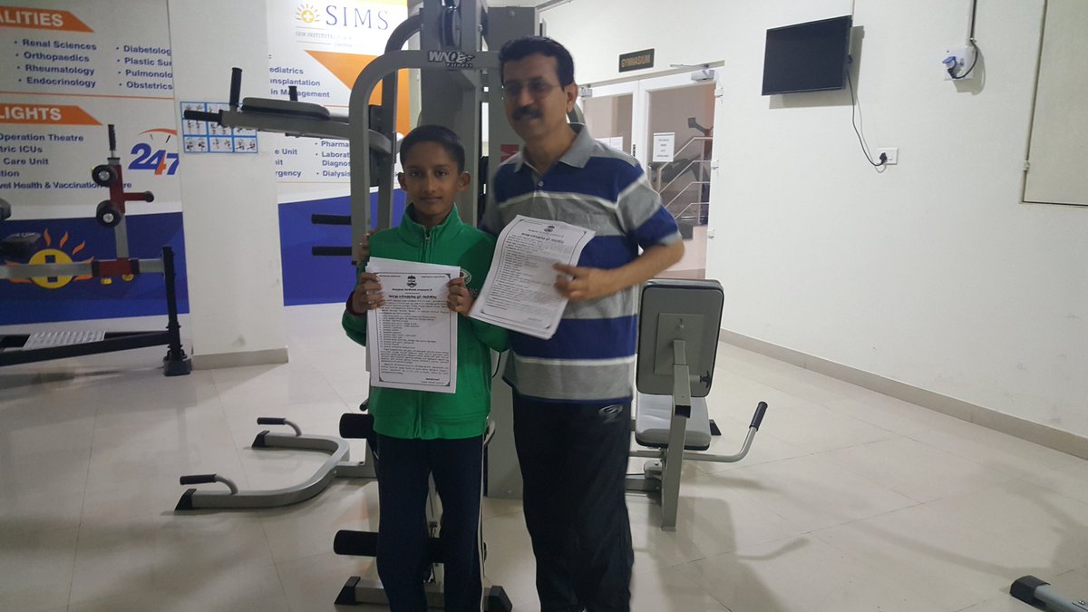 rratnoo's tweet image. I was touched to see one young boy Manas raising awareness against #OneTimeUse plastics in #TAISHA housing Society after his school hours! There are many such #YoungHeroes ! Retweet and inspire others!