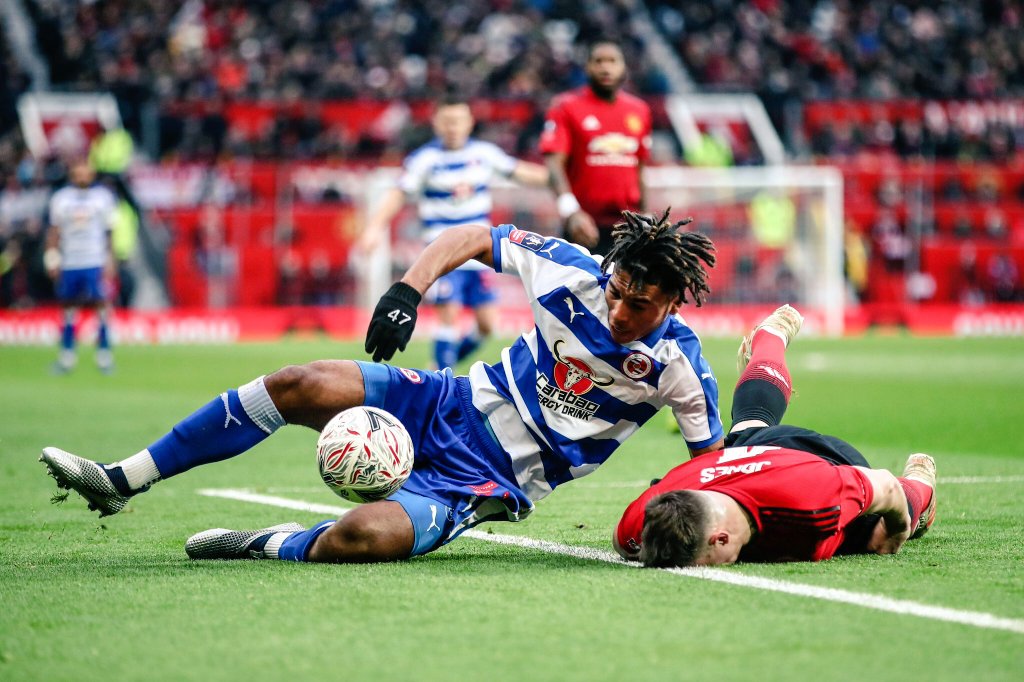 GNNEEEUUUU...BALL. #MNUREA #MUFC #FACup