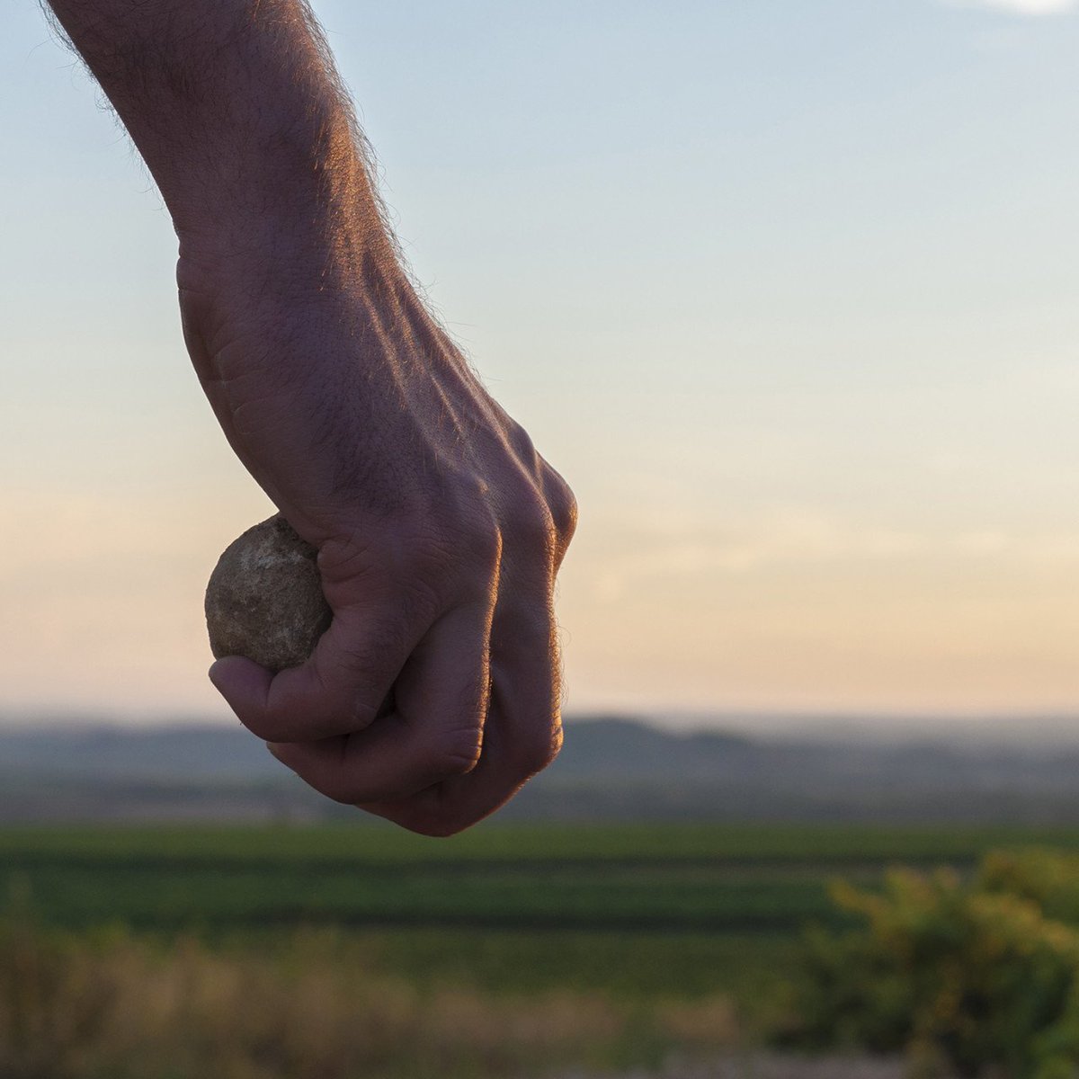 devozinemag's tweet image. The weight of a thousand stares,
The judgment in their eyes,
No one comes to her defense;
The law’s on the other side.
They ask a man what should be done.
He ignores them and draws in the dirt.
They pick up stones, and he replies,
“Let him who is blameless throw ...
#TrueHumility