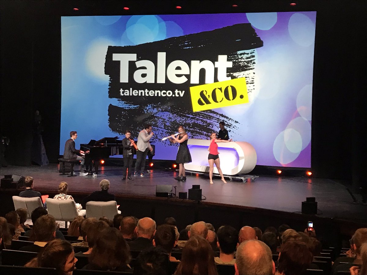 Samen met collega <a href="/A_Wintraecken/">Anoek Wintraecken</a> aanwezig bij de spannende Finaleavond van Talent &amp; Co. Benieuwd wie straks hèt Talent van Limburg wordt #Rabobankalstrotsesponsor