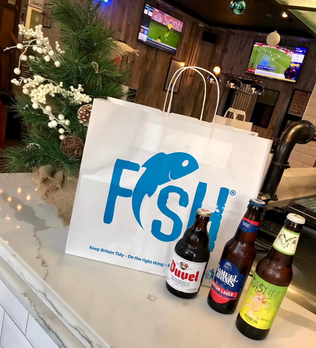 LighthouseNN1's tweet photo. The only thing better than staying in to watch the football this weekend? Staying in to watch the football with a Lighthouse takeaway 🙌

BONUS: Download Deliveroo and you don't even need to leave the house: https://t.co/Sr3PyY32ED https://t.co/G8WGYVumte