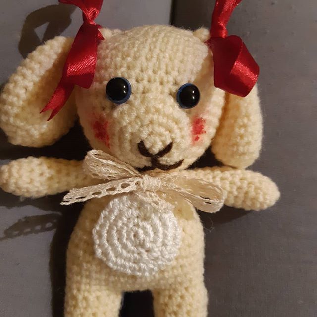 Mammybluebeads's tweet photo. What is this? Bunny? Dog? Lamb? 🤣 It's  cute. #crochetbunny #crochetdog #crochetlamb #crochetsomething #instacrochet #instagood #instalike #like4likes #cutesomething trybunny https://t.co/zQQ8hiQbgt https://t.co/CwT5lQ2LX8