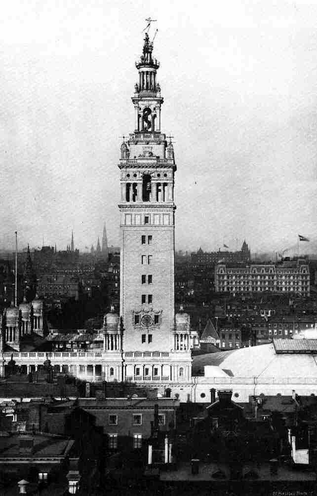 SevillaInsolita's tweet photo. Uno de los primeros rascacielos que en la ciudad de Nueva York se alzó fue el antiguo Madison Square Garden, que tenía una réplica de la Giralda.

Año ¿1890? https://t.co/GgvEiDlrFO
