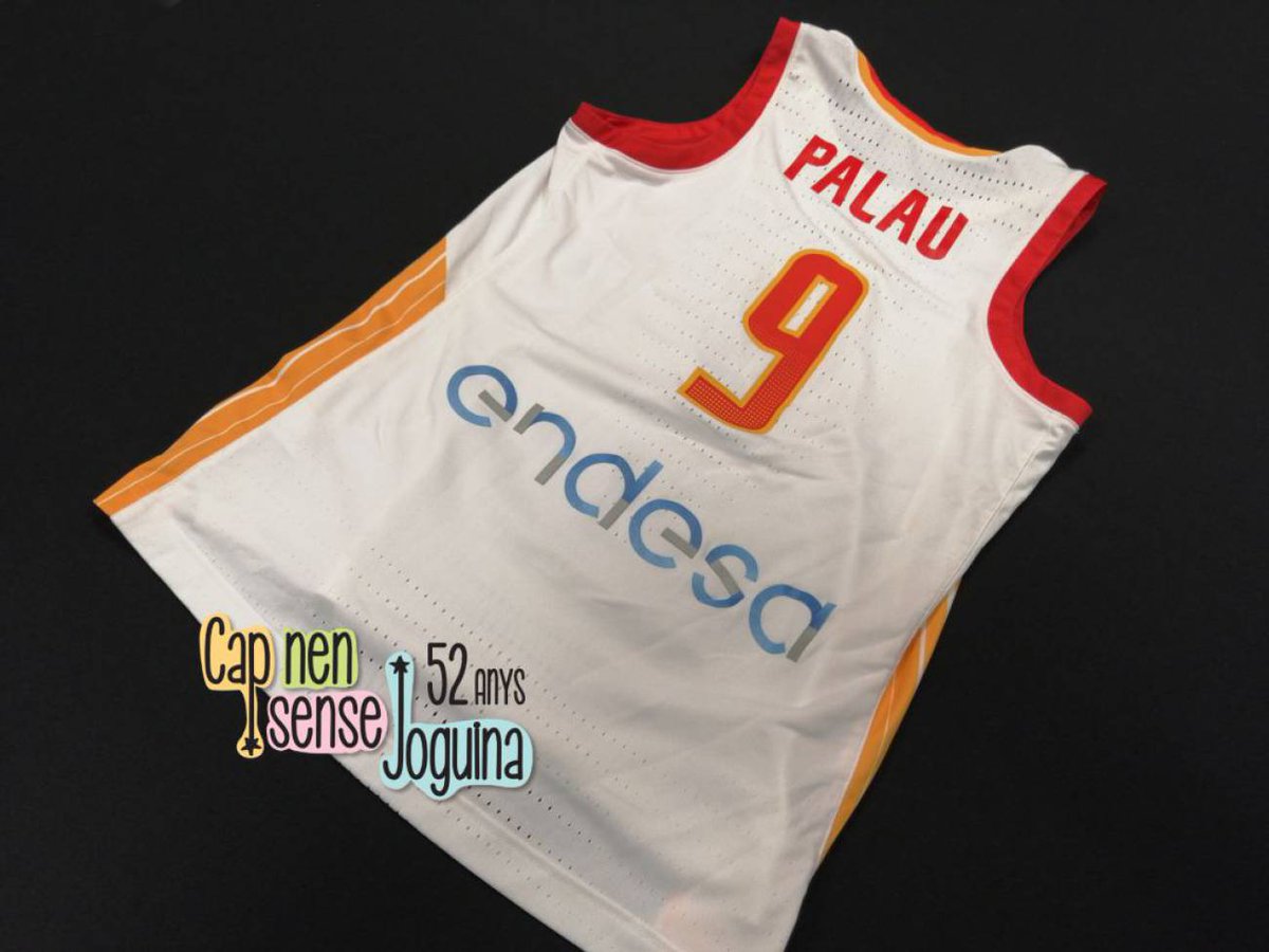 CapNenSJ's tweet photo. 🎁 #ObjectesCapNen52
🏀 T'agraden les samarretes de basket?
✨ Avui a la subhasta solidària tenim samarretes 5 estrelles:
🔹@rickyrubio9
🔹Laia Palau
🔹@MarcGasol
🔹Juan Carlos Navarro
➡️ https://t.co/XzPx1rqiBN https://t.co/pUSfj9kDtM