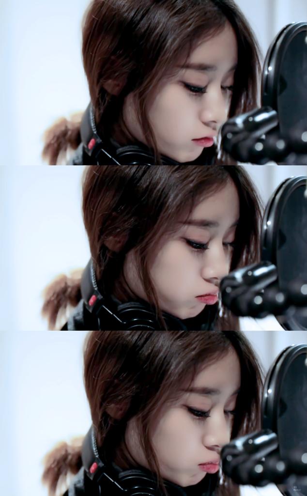 Gemini2_'s tweet photo. 'One day' Recording Making 28p

#지연 #JIYEON 
https://t.co/WfTu6QWlel https://t.co/rvU2k8Kcnr