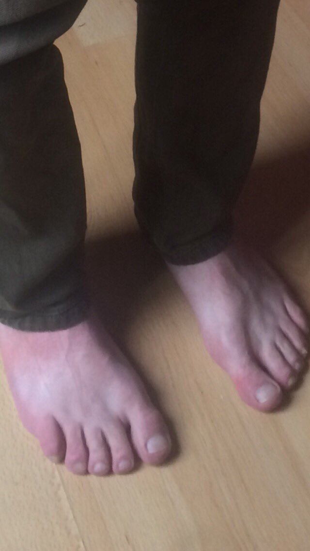 hunter_002's tweet photo. @piesapestosos @malefeetsIave @MaleFoot estos pies me encantaron https://t.co/Lv6sWr1SxQ