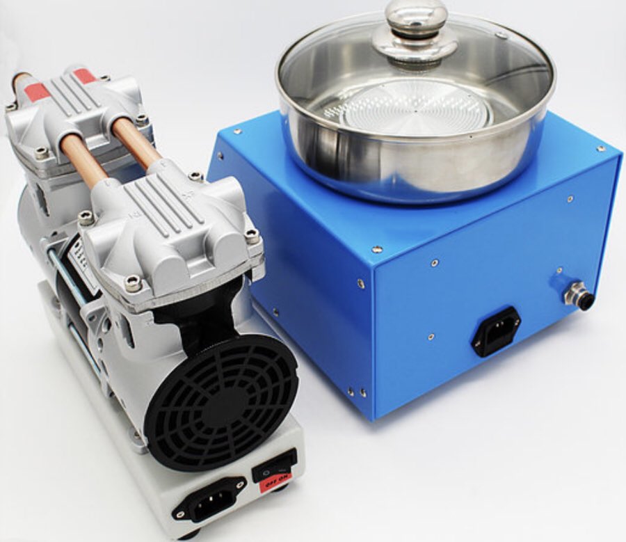 KW-4BC Spin Coater . Oil-less vacuum pump, 3 vacuum chucks, &amp; 2 year warranty
 
Specifications:
Accuracy:
Substrate size 5-120mm
Speed range 50-10000RPM
Speed accuracy 1RPM
Speed stability ±0.1%
Acceleration range 1-10000RPM/S
Glue uniformity ±1%