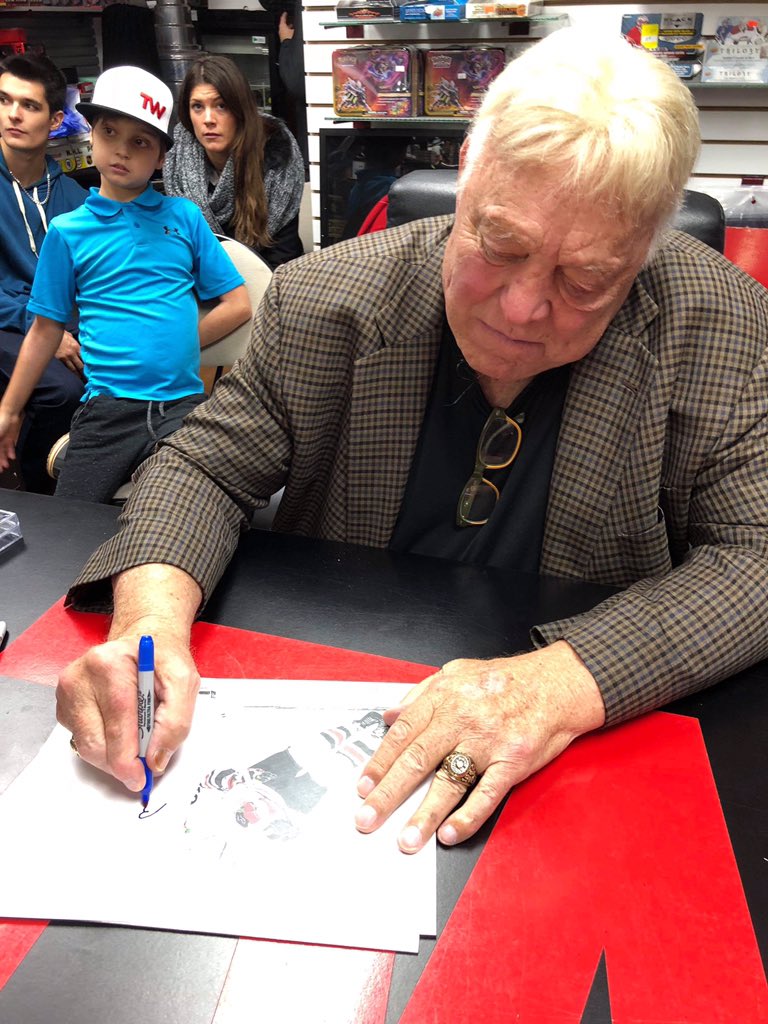 Happy birthday Bobby Hull! A true legend! 