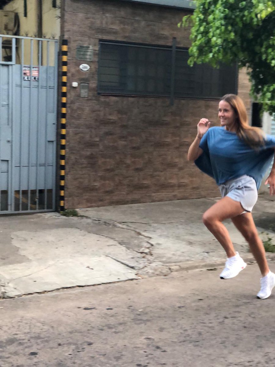 sil_entrenadora's tweet photo. Quien descubre su futuro conociendo sus debilidades y usando sus ventajas, ganará todas las batallas!
#HYPERGELKAN #HYPERGEL #IMoveMe
@ASICSamerica https://t.co/U9tBpx7BtQ