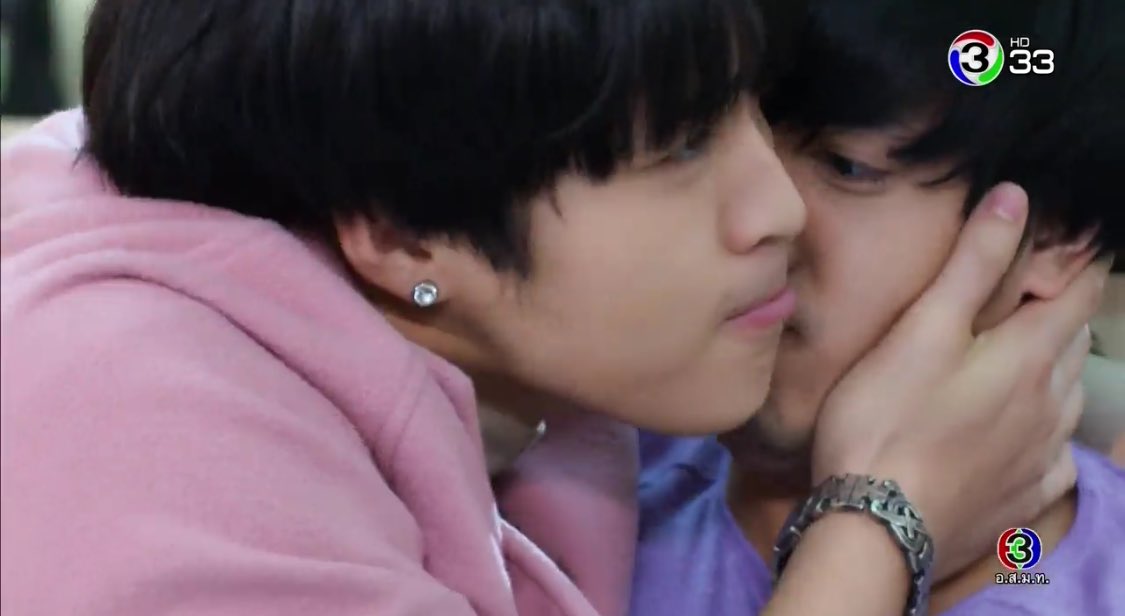 AoijungEmilyn's tweet photo. ขำอ่ะ 5555 ชอบน่าร้ากกกกก #หน่วยลับสลับเลิฟ https://t.co/cTI9RsgiH7