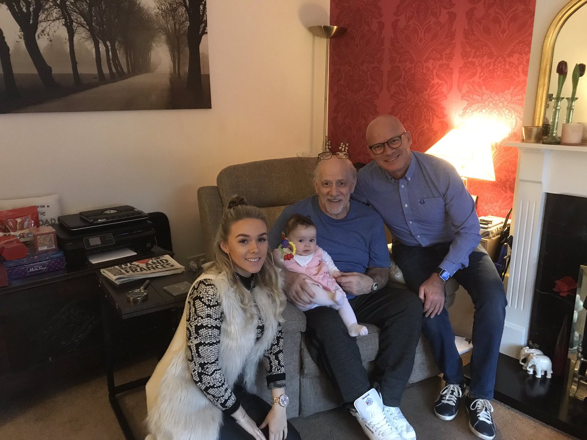 AlanGurney6's tweet photo. A lovely new year visit to cheer up  ‘great grandad’ who is still recovering from surgery #fourgeneration @hangurney https://t.co/uV6GZpXuwR