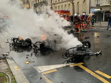 View image on Twitter