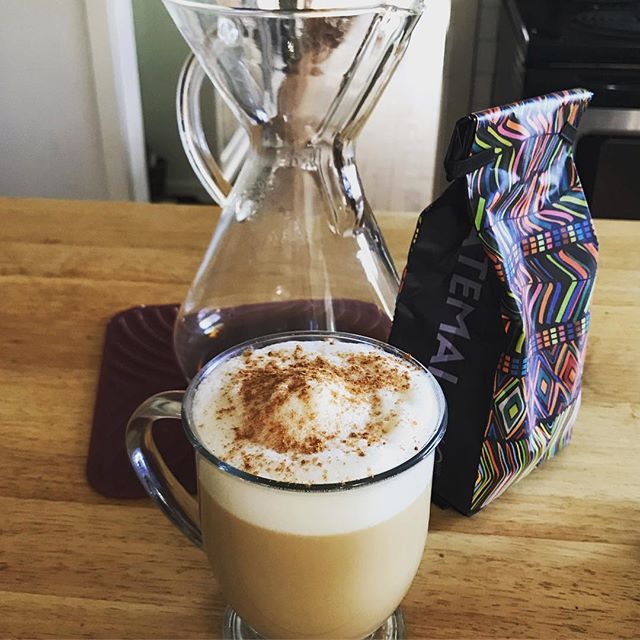shesgotknoxy's tweet photo. First shipment of @atlascoffeeclub arrived &amp; Hubby is kindly sharing with me!🥰 This Guatemala is delicious &amp; the bag is its own piece of art ☕️ 🖼 .
.
.
#knoxville #knoxify #scruffycity #knoxvilleweekend #knoxvillelife #igknoxville #whatsupknox #satur… https://t.co/XQcyTAKtcB https://t.co/5D9gSDFdBa