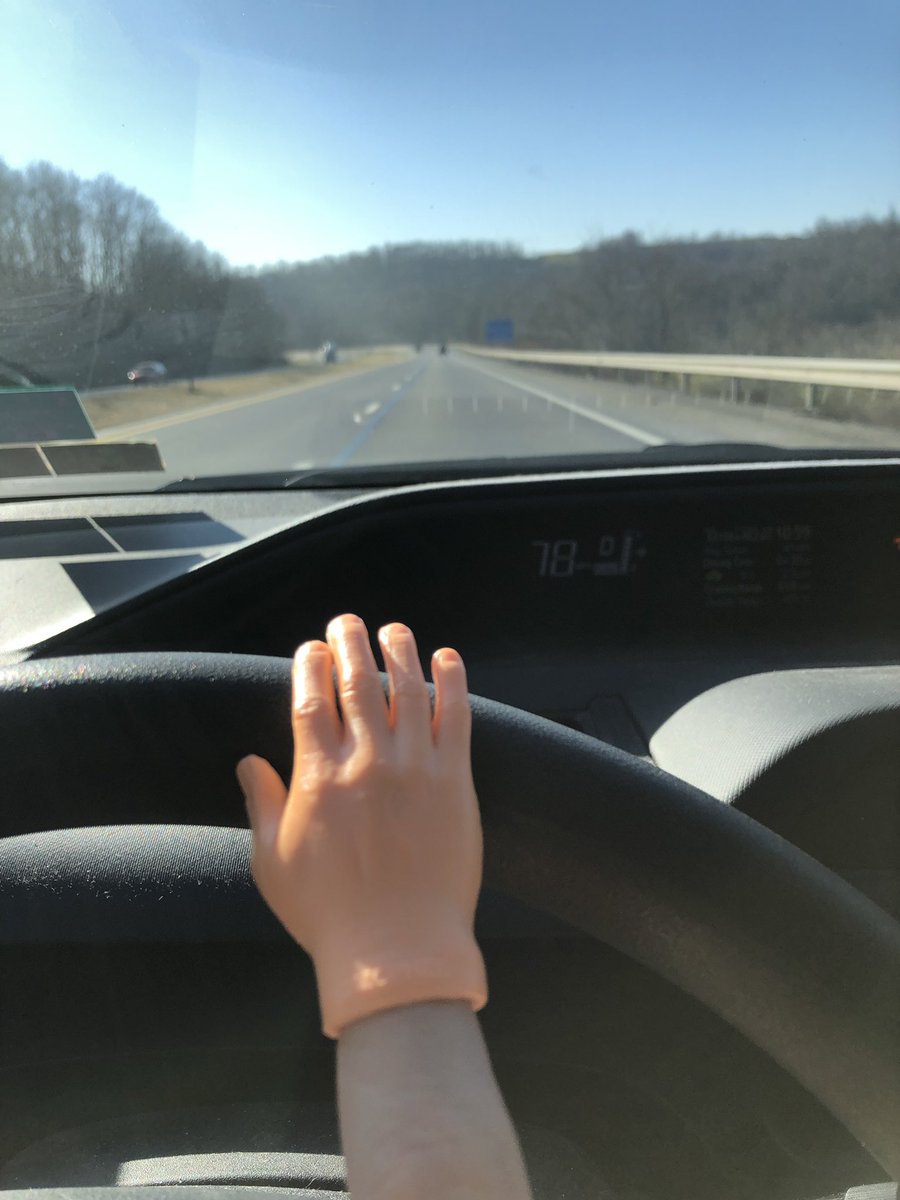 pcxd13's tweet photo. take me home country road https://t.co/OE6Pa4cxPe