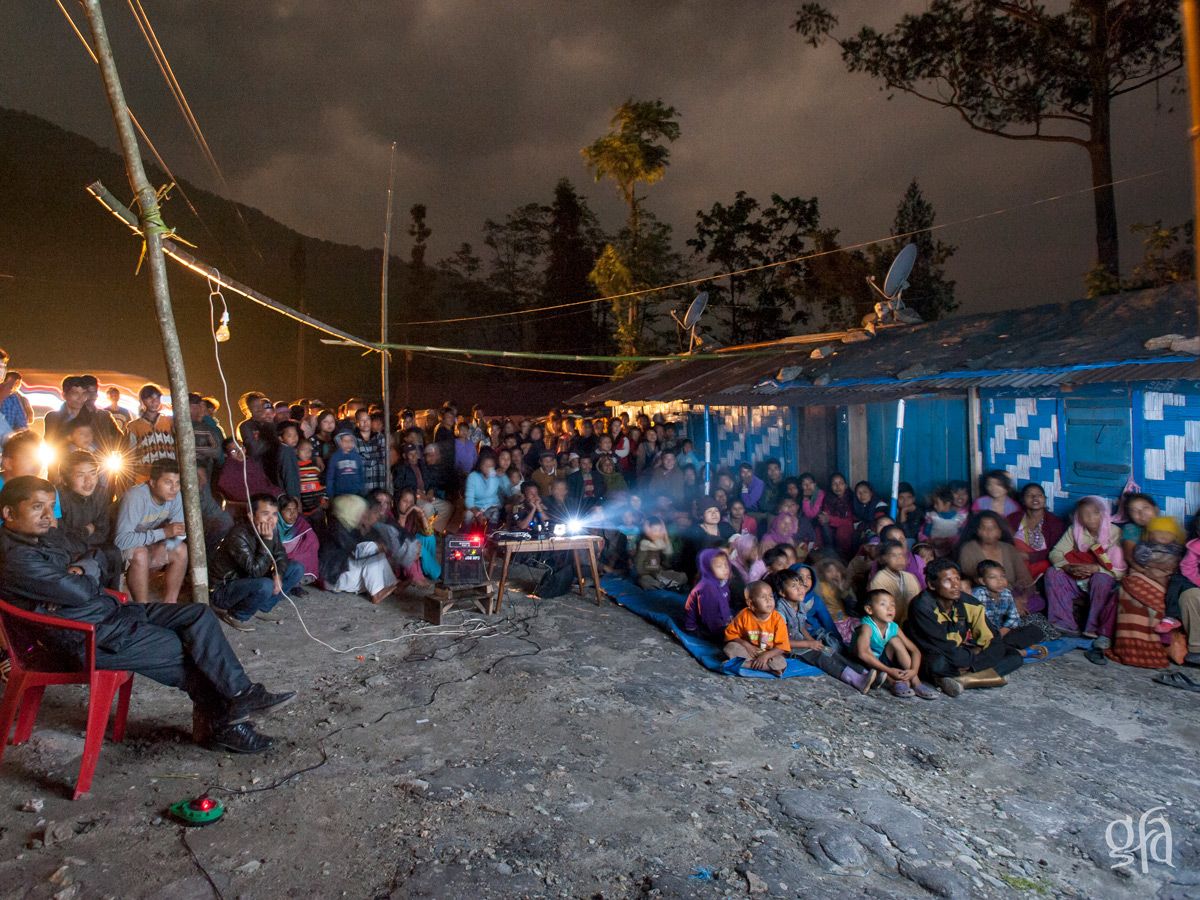 GFAWorld's tweet image. Pasha and her team travel to villages in their area, showing the Jesus film. Night falls, people gather to watch engrossed in the story of Jesus’ life. The team&apos;s available to talk and pray with people then before they go home. Finally, at midnight, the team returns to their home