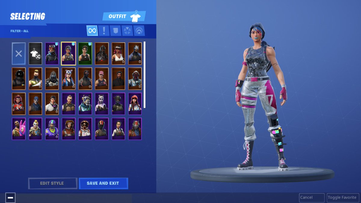 ILouro1's tweet photo. Selling a fortnite account, I have email access and I’m selling it quite cheap DM me if you’re interested I’m willing to show any proof necessary #fortnite #fortniteaccounts #blackknight #fortniteaccountforsale #seasontwoaccount #stackedaccount https://t.co/lNFH5D7Lcx