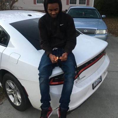 runitupdave_'s tweet photo. #NewProfilePic https://t.co/DtDvHnMRGF