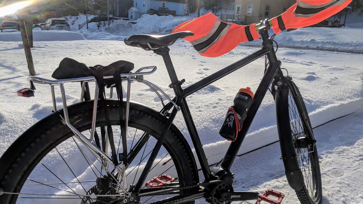 JonathanGennick's tweet photo. Prioritizing my day! #GoneBiking #RidePriority #The600 @CarbonDrive @RidePriority #OptOutside #ThoseMitts https://t.co/L2H9tEBctY