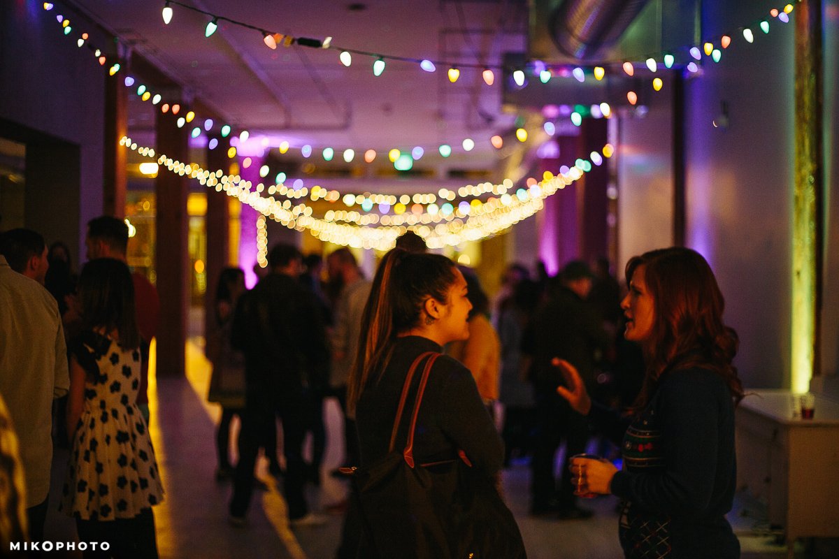 ❄🌲 New party pics from #NYCHP2018 now available on Facebook🌲❄ facebook.com/media/set/?set… Big thanks to <a href="/yo_miko/">Miko</a> and Justin Inahara for the snaps!