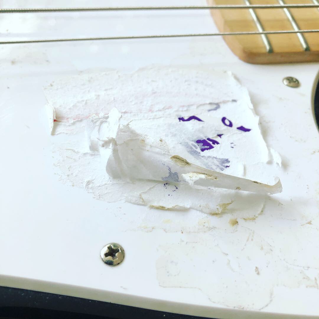 TheLeesOfMemory's tweet image. 🎶&quot;...imagine allll the stickerrrrrs... comin&apos; off in one pieeeeeeece, you-hooo-ooh-ooh-oooh... you may saaaaay I&apos;m a dreamer, but I&apos;m not the only one etc etc&quot; 🎶 #GooGone