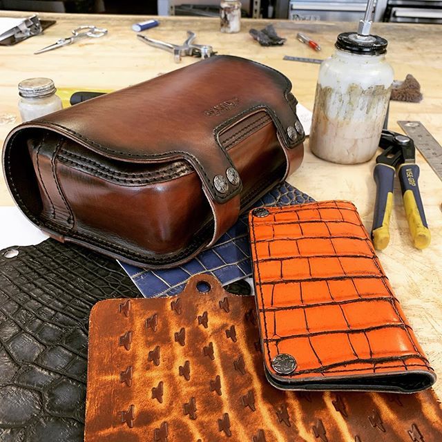 AnvilCustoms's tweet image. Finishing up a #motorcyclebag #toolbag this morning for a patient customer.  Thank you for your understanding &amp;amp; support sir!  #ryantheanvil #anvilforlife bit.ly/2F7Rb4h anvilcustoms.com