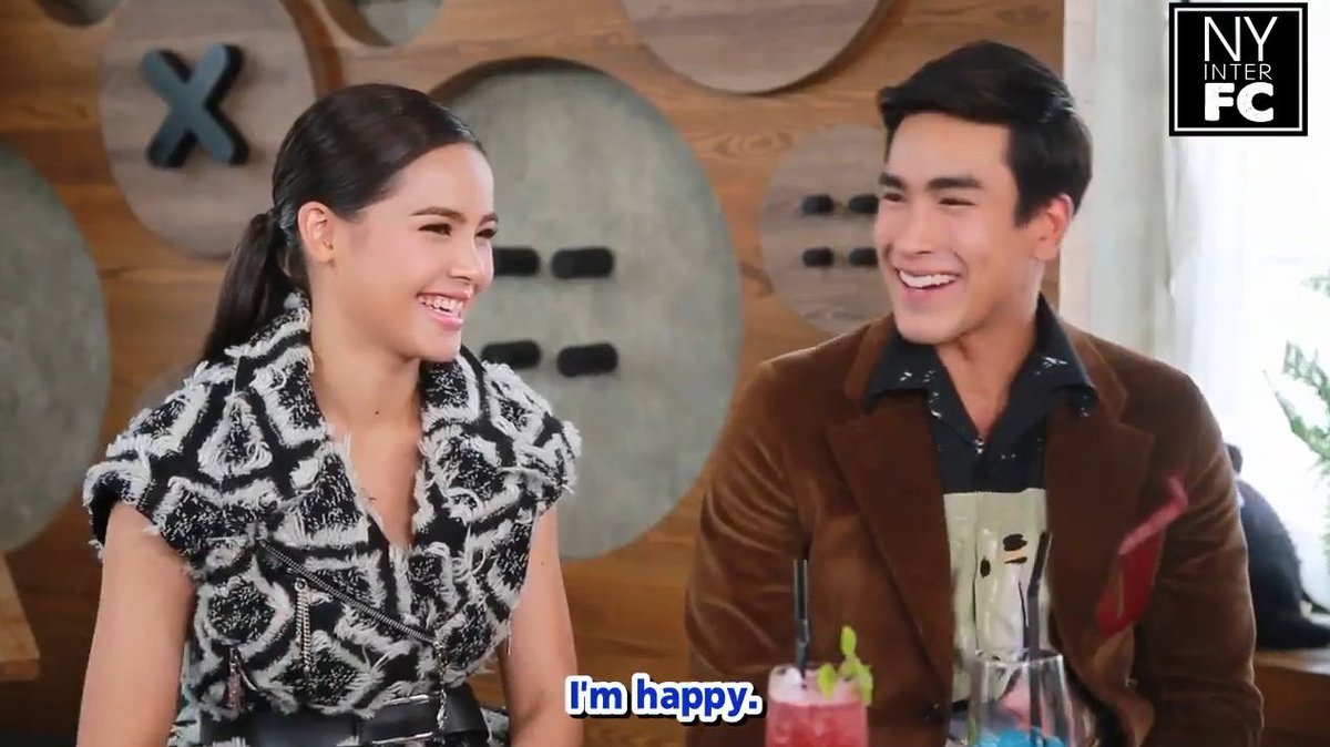 I love it when NY appear on 3zaap. They didn't deny they were dating here . Look at Yaya all shy...(credit to NYInterFC) #NadechYaya  #ณเดชน์ญาญ่า  #ญาญ่า