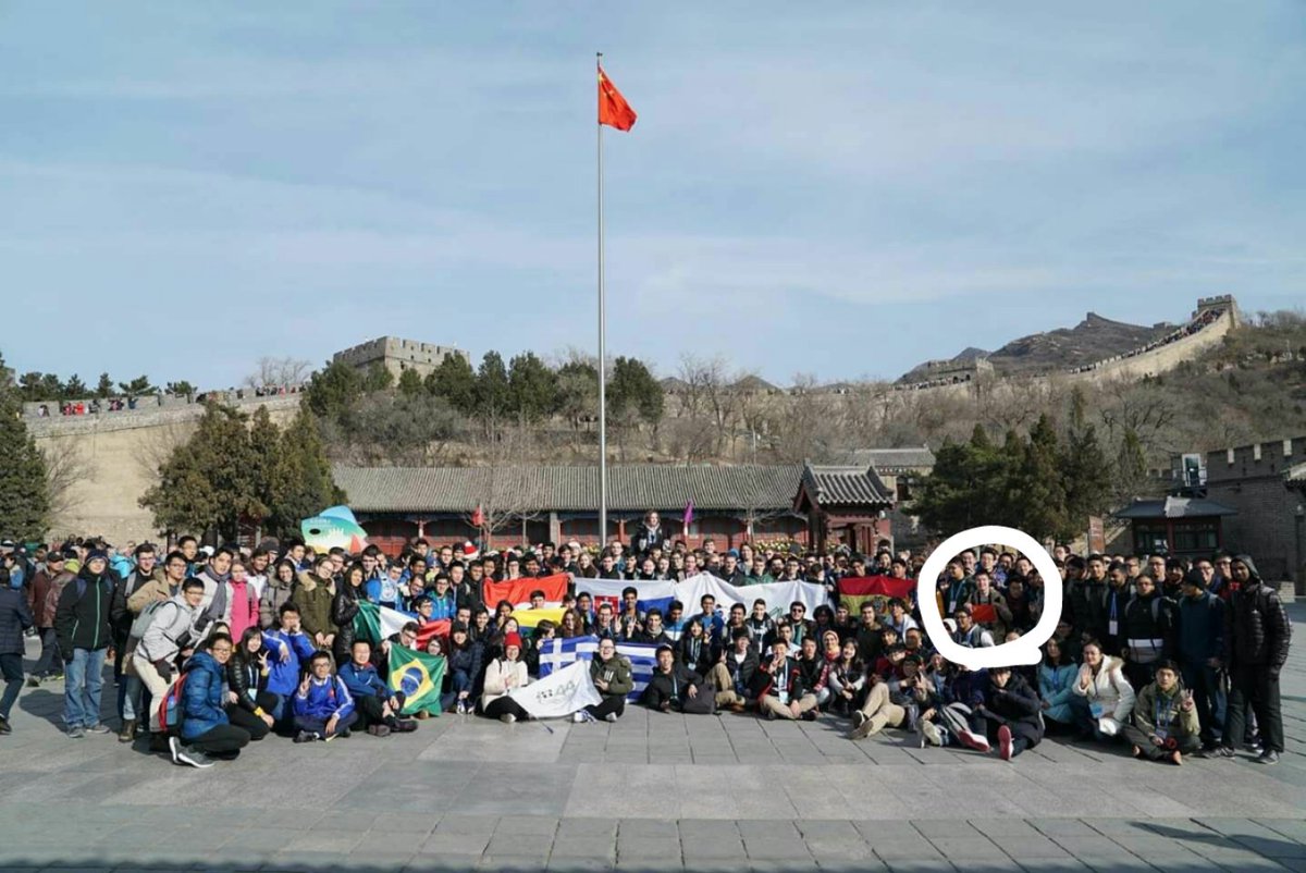 甜狼赤弦 复变函数自学中a Twitter 因为忘带国旗 合影时不得已只好从路边领了个小旗捏着的中国队 Jpg Ioaa 甜狼赤弦 复变函数自学中a Twitter 因为忘带国旗 合影时不得已只好从路边领了个小旗捏着的中国队 Jpg Ioaa