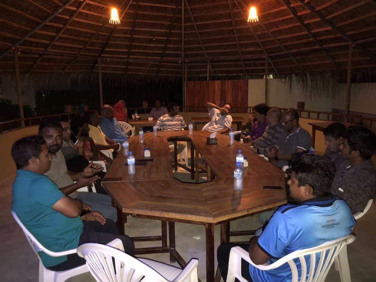Mookey2019's tweet photo. Eh azumehga! Eh Roohehga ! Emmen eky thilafathah vote alhaaa mifaharu Maduvvari dhaairaa ah Uz Moosa Ali Manik ! 

#Mookey2019 
#MookeyThafaathuvaane💛🇲🇻
#EhengothehHoadhan 
#CandidateNo2 ✔️ https://t.co/KC5MzBD7yV