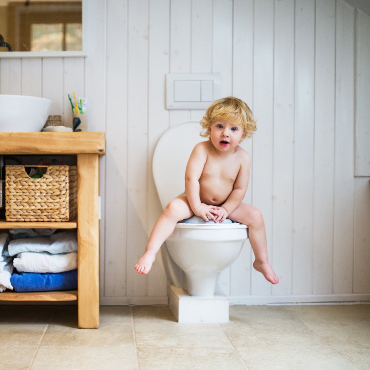 squishymats's tweet photo. A great place for a Squishy Mat is right in front of the potty. Potty training takes a little while to get used to, so why not give your kid a nice little mat to rest their little feet and protect them sliding! #SquishyMats https://t.co/Fer2pDfy6P