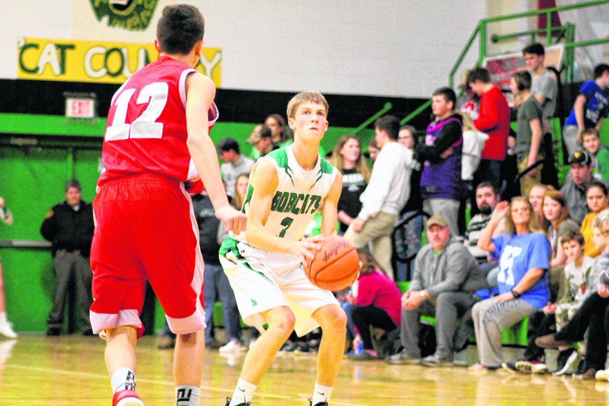 dw1509's tweet photo. ICYMI: @tanner_kimbler, @CadenBlizzard and @pep_ghs handed Symmes Valley a 44-point loss Friday evening and almost put up 💯: https://t.co/srKeHWFJxW https://t.co/GUwnwDlX2b
