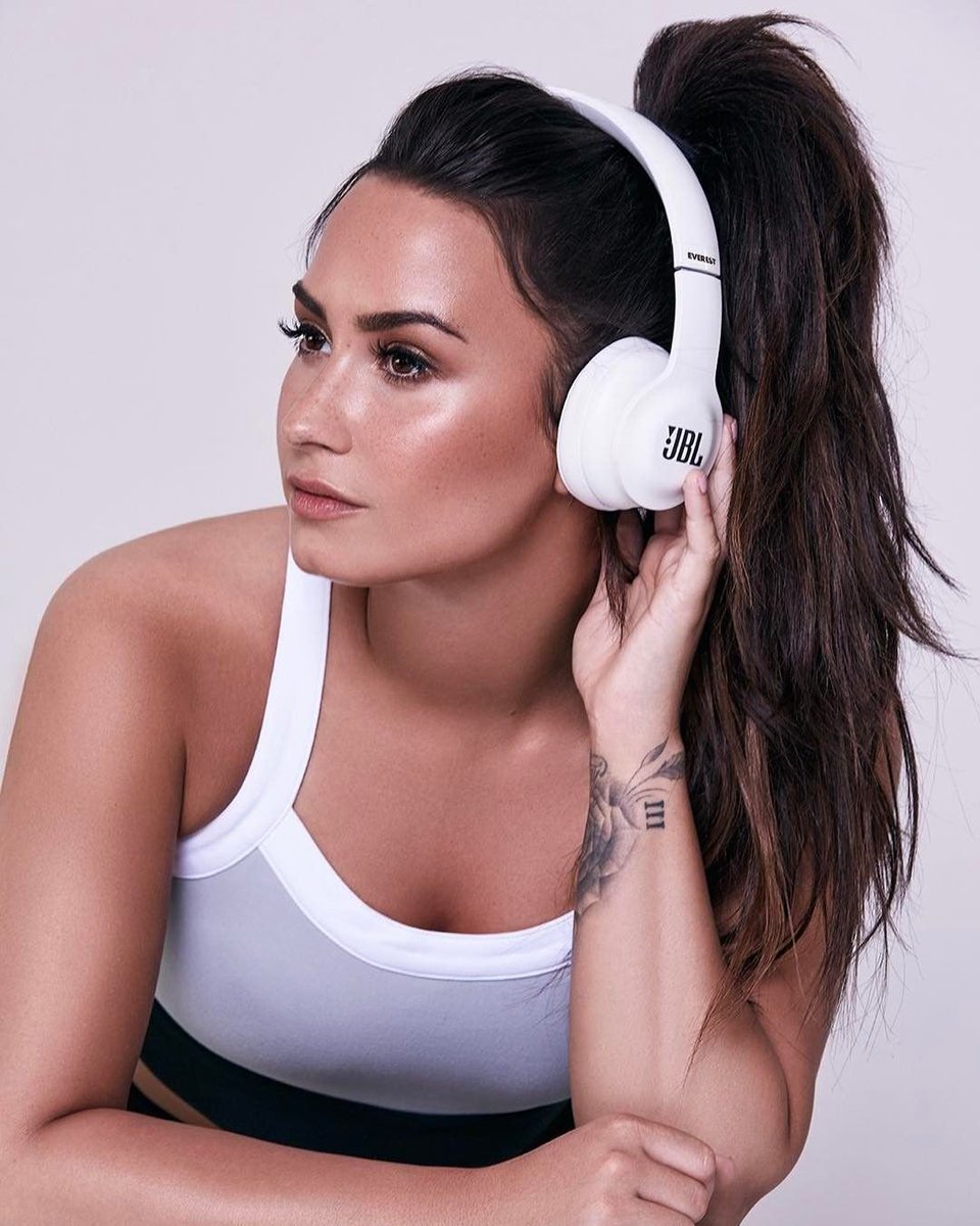 mutfandom's tweet image. demetria devonne lovato (1992)
