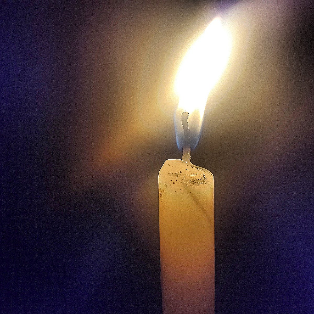 DeriveAdventure's tweet photo. A Little Bit Of Light Dispels A Lot Of Darkness

@DeriveAdventure #deriveadventure #darkness #light #Candle #Travel #travelblogger #night #brightburn #fire #Dark #Candles #LifeItself #Peace #myfirstTweet https://t.co/UpdKspEAQV
