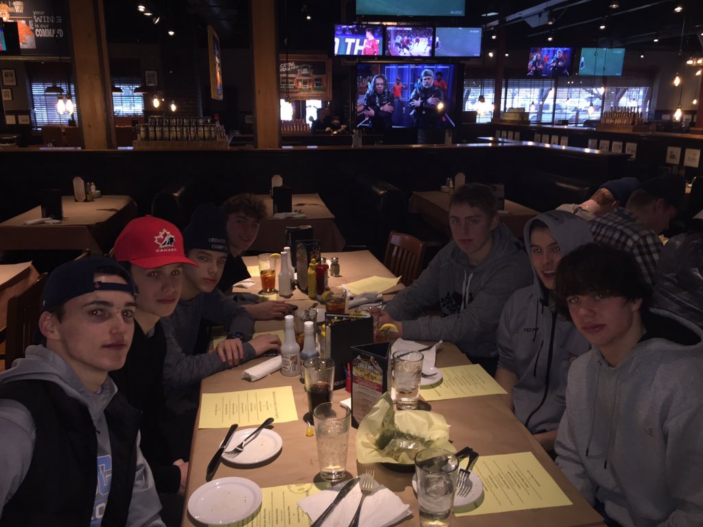 A 10:00 am practice followed by an incredible team building lunch at <a href="/Jack_Astors/">Jack Astor's</a> North London. Big thanks to Nicole and the staff for their help. #u18 #midgetaaa #gentlemen #bbs